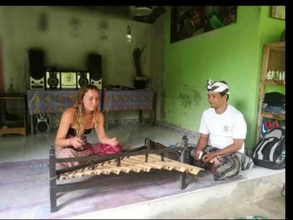 photo Balinese Gamelan Class