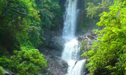 photo Air Terjun Menyali