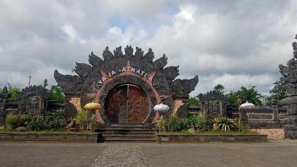 photo Kebun Raya Jagatnatha, Mutiara Di Tengah Kota Negara.