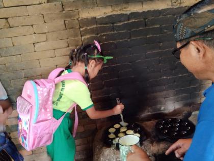 photo Cooking Class Membuat Laklak Bali di Desa Wisata Kertalangu