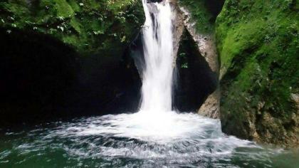 photo Keelokan Air Terjun Batu Belah Yang Belum Terjamah