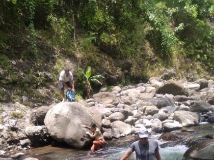 photo Tracking Sungai Medewi