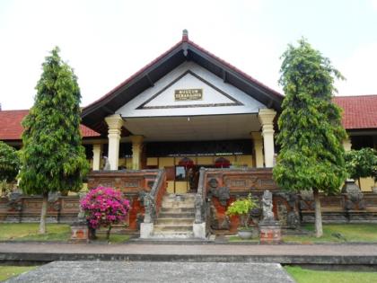 photo Museum Semarajaya, Setia Menyimpan Rekam Sejarah Kerajaan Klungkung.